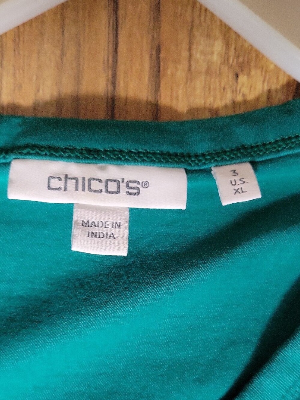 Chico's Green V-Neck Puff Sleeve Top - Picture 2 of 6